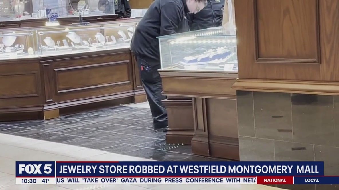 Jewelry store robbed at Montgomery Mall